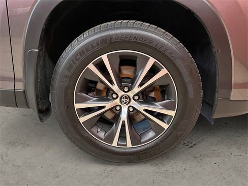 Used 2019 Toyota Highlander Plus image 15