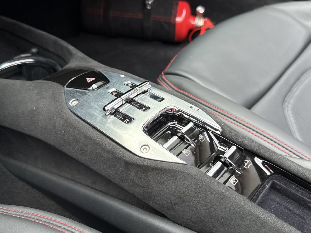 Used 2024 Ferrari 296 GTS RWD image 20