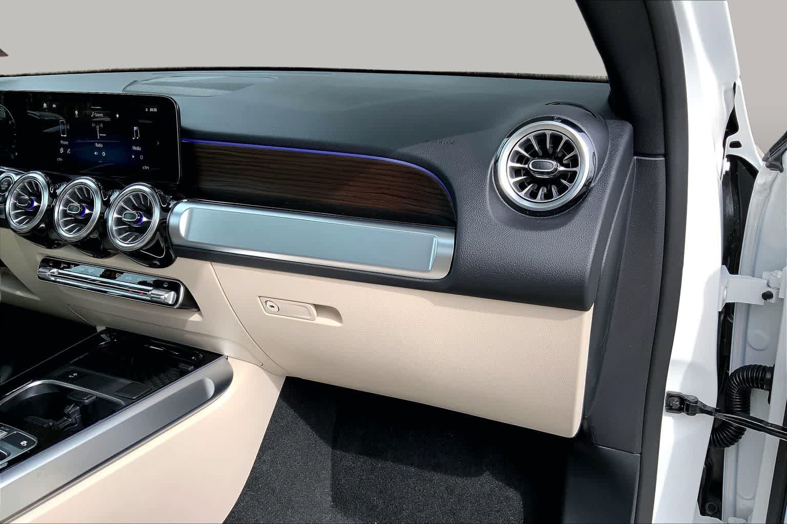 Certified 2026 Mercedes-Benz GLB 250 4MATIC image 10