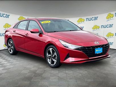 Used 2023 Hyundai Elantra SEL w/ Convenience Package