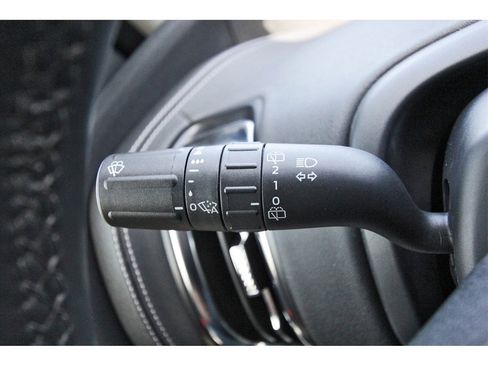 Used 2025 Ford Expedition Platinum image 16