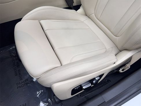 Used 2019 BMW 330i Sedan w/ Driving Assistance Package image 27