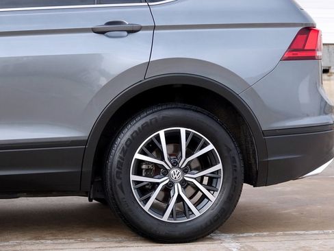 Used 2019 Volkswagen Tiguan SE image 25