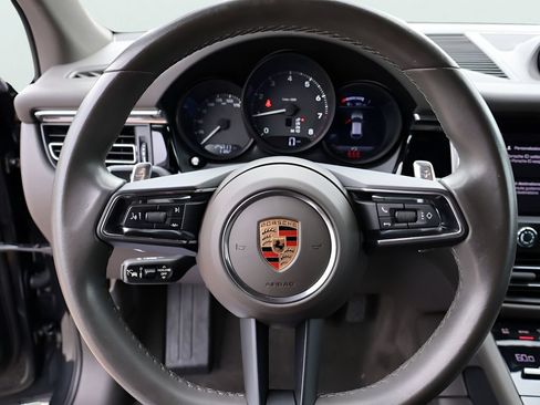 Certified 2024 Porsche Macan AWD/4WD image 28