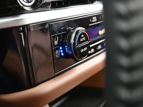 Used 2023 Nissan Pathfinder Platinum image 31