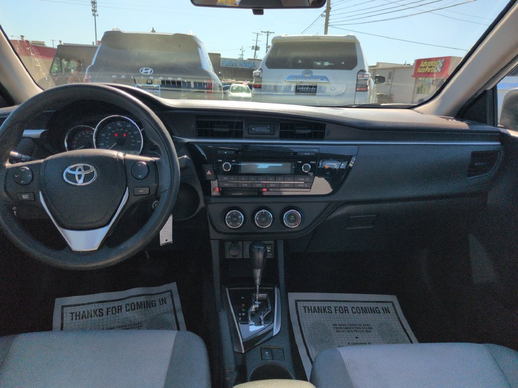 Used 2015 Toyota Corolla L FWD image 12