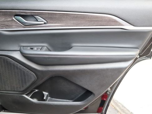 Used 2023 Jeep Grand Cherokee L Limited image 27