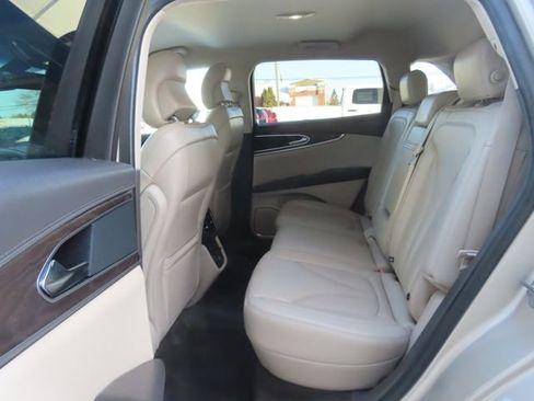 Used 2017 Lincoln MKX Select w/ Lincoln MKX Climate Package image 20