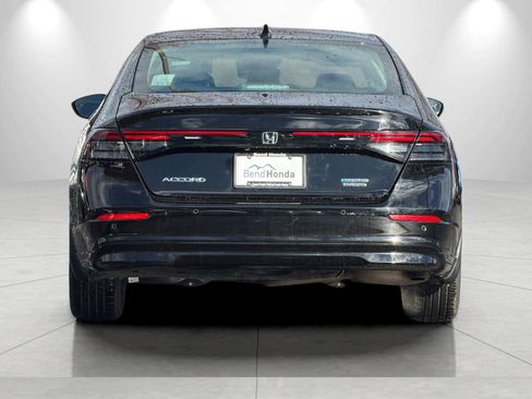 Used 2025 Honda Accord Touring image 7