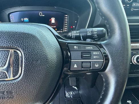 Used 2025 Honda Pilot Elite image 22