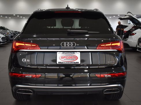Used 2023 Audi Q5 2.0T Premium w/ Convenience Package AWD/4WD image 11
