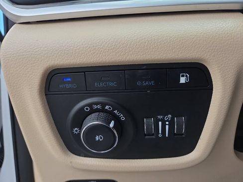 Certified 2023 Jeep Grand Cherokee 4WD 4xe w/ Luxury Tech Group II image 29