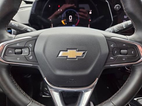 Used 2025 Chevrolet Trax LT w/ LT Convenience Package image 31