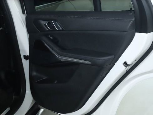 Used 2021 BMW X5 xDrive40i w/ Convenience Package image 24