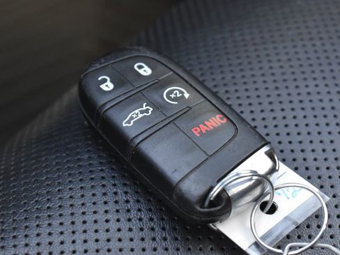 Used 2021 Dodge Charger SXT w/ Leather Interior Group RWD image 13