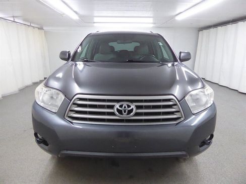 Used 2010 Toyota Highlander SE image 2