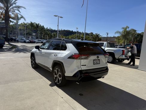 Certified 2025 Toyota RAV4 XSE image 24