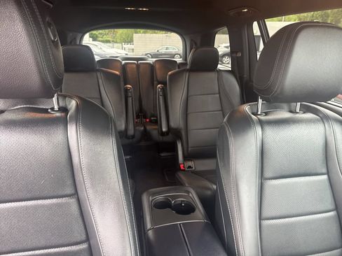 Used 2024 Mercedes-Benz GLS 450 4MATIC image 7