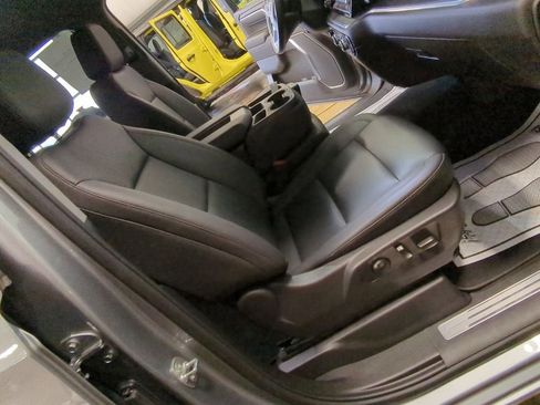 Used 2025 GMC Sierra 1500 SLT image 24