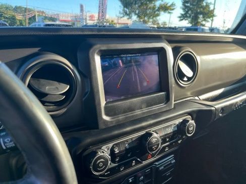 Used 2022 Jeep Wrangler Unlimited Sport AWD/4WD image 23