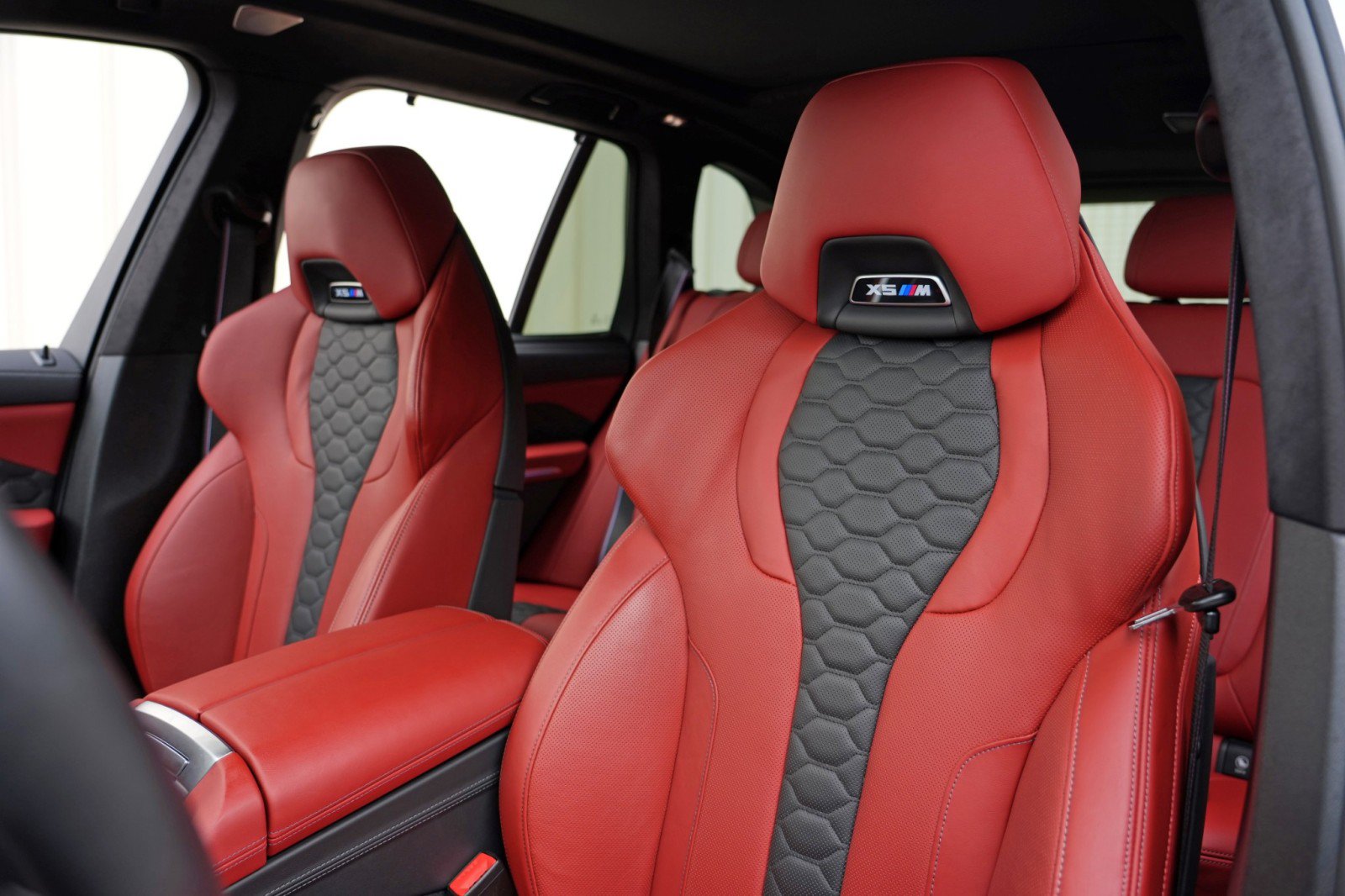 Used 2026 BMW X5 M Competition w/ Executive Package AWD/4WD image 55
