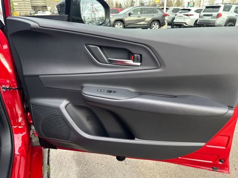 Certified 2025 Toyota Prius Plug-In Hybrid image 16