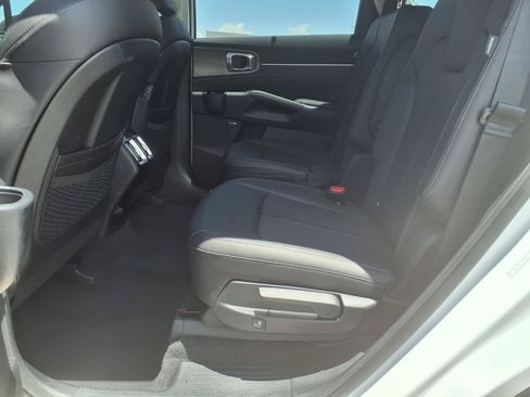 Used 2026 Kia Sorento SX AWD/4WD image 17
