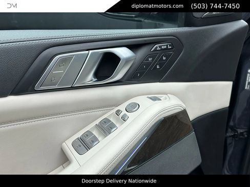 Used 2020 BMW X7 xDrive40i w/ Luxury Seating Package image 43
