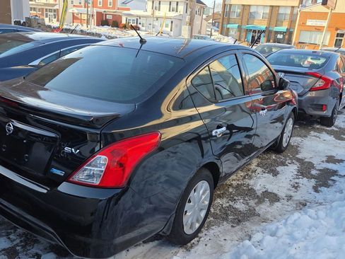Used 2015 Nissan Versa SV image 4