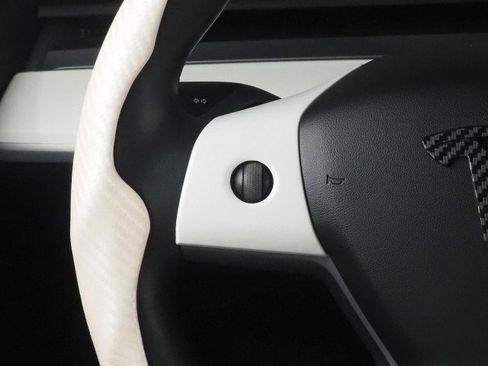 Used 2019 Tesla Model 3 Performance image 21