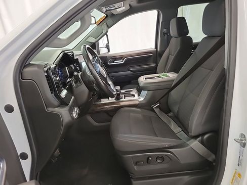 Used 2022 GMC Sierra 1500 Elevation w/ Preferred Package image 3