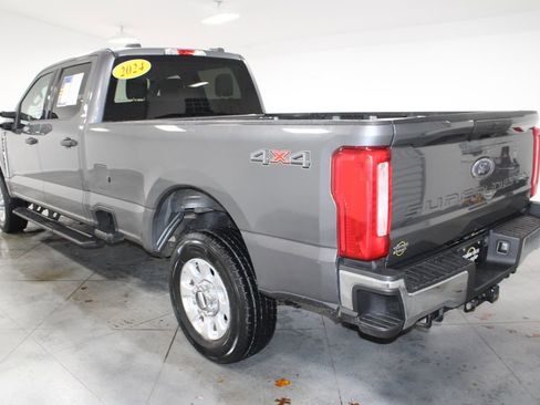 Used 2024 Ford F250 XLT image 7