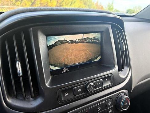 Used 2022 Chevrolet Colorado W/T image 21