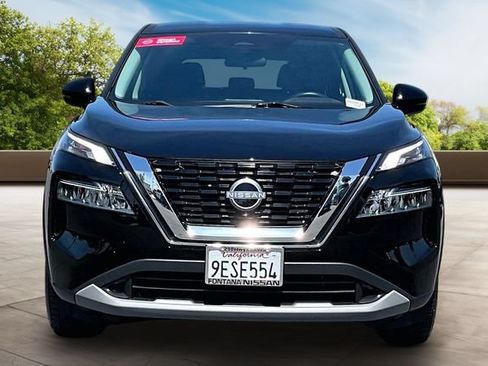 Certified 2023 Nissan Rogue SV FWD image 2