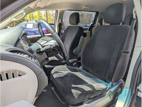 Used 2013 Dodge Grand Caravan American Value Package w/ UConnect Hands-Free Group FWD image 54