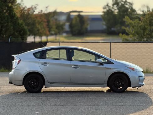 Used 2014 Toyota Prius Three FWD image 7