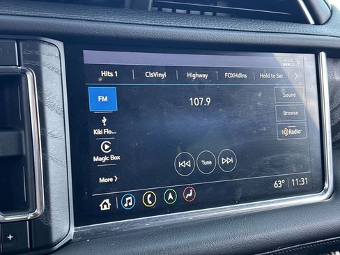 Used 2021 GMC Yukon XL Denali w/ Denali Premium Package image 13