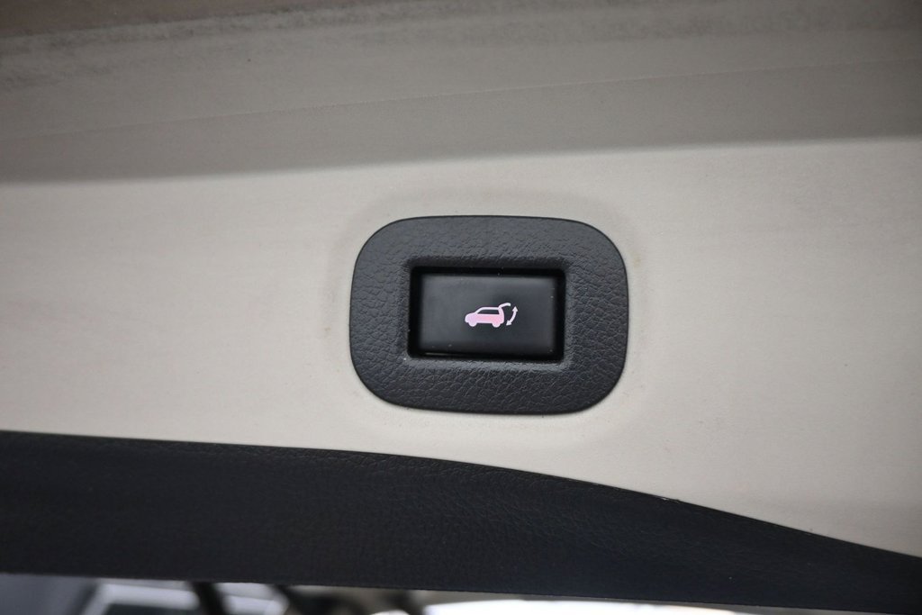 Used 2018 Nissan Rogue SL FWD image 18