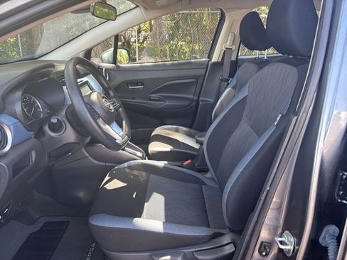 Used 2025 Nissan Versa SV FWD image 27