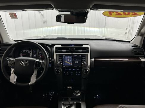 Used 2021 Toyota 4Runner Limited AWD/4WD image 14