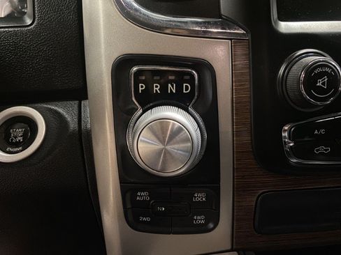 Used 2015 RAM 1500 Laramie w/ Convenience Group AWD/4WD image 40