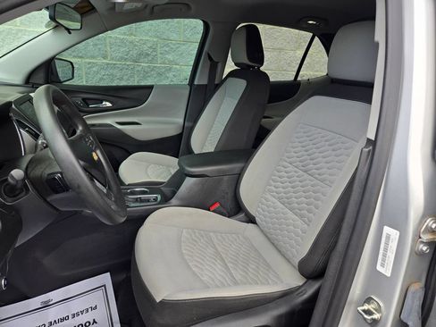 Used 2021 Chevrolet Equinox LS w/ LS Convenience Package FWD image 14