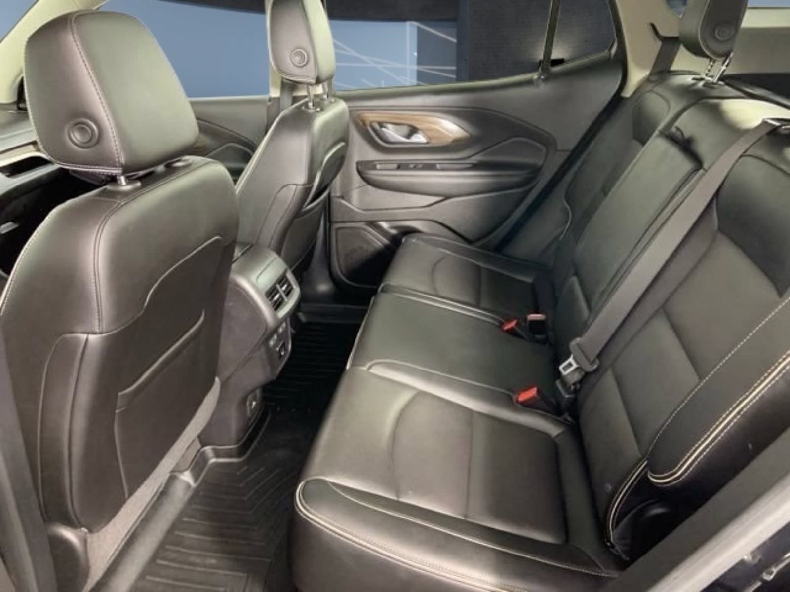 Used 2018 GMC Terrain Denali w/ Advanced Safety Package AWD/4WD image 21