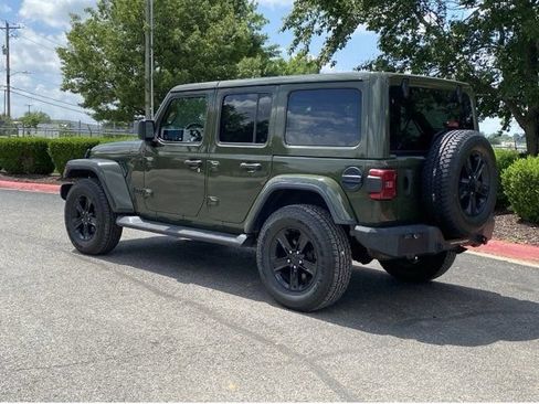 Used 2021 Jeep Wrangler Unlimited Sahara AWD/4WD image 9