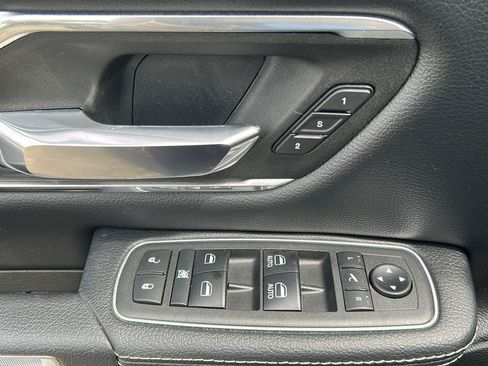 Used 2021 RAM 1500 Laramie w/ Laramie Southwest Edition RWD image 9
