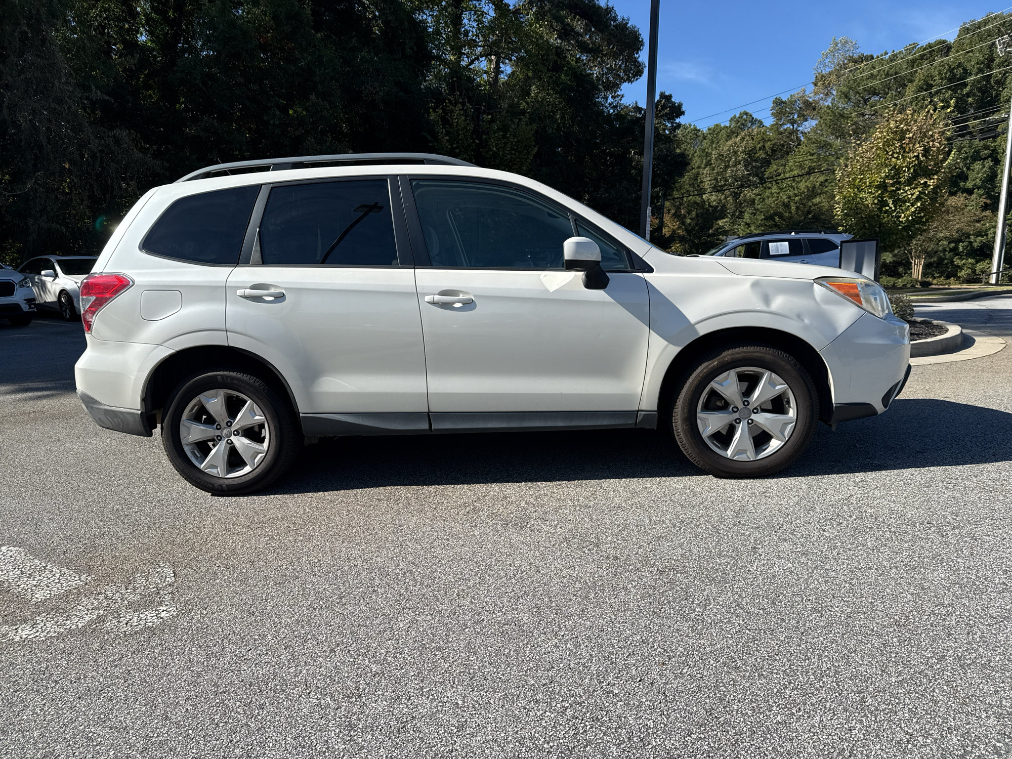 Used 2015 Subaru Forester 2.5i Premium AWD/4WD image 4