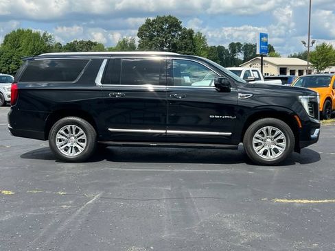 Used 2025 GMC Yukon XL Denali AWD/4WD image 52