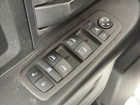 Used 2018 RAM 1500 Tradesman image 12