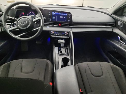 Used 2022 Hyundai Elantra SEL FWD image 22