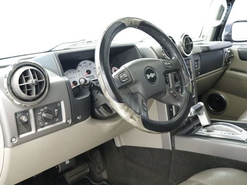 Used 2004 HUMMER H2 w/ Preferred Equipment Group AWD/4WD image 24